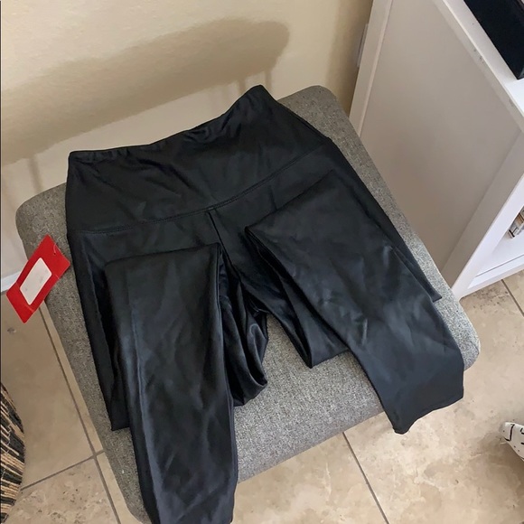 Nwt vegan leather legging - Picture 2 of 8